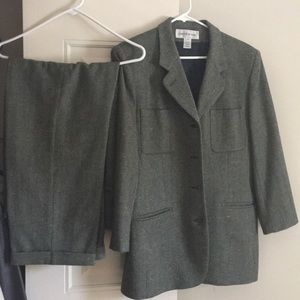 Joes New York pants suit